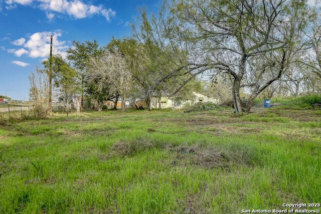 17770 Interstate 35 S Property Photo 24