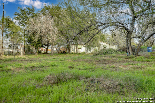 17770 Interstate 35 S Property Photo 25