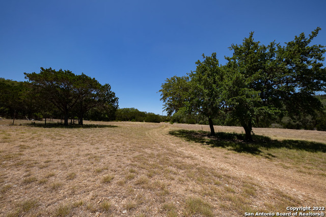 18720 Bandera Rd Property Photo 4