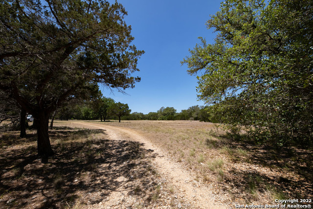 18720 Bandera Rd Property Photo 7