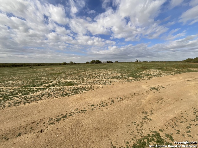 136 Sylas Hayes Loop Property Photo 7