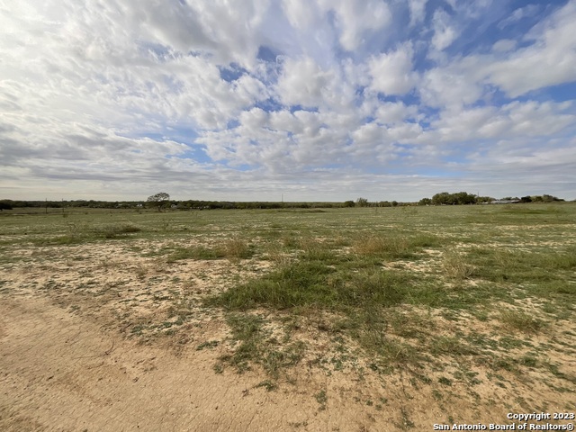 136 Sylas Hayes Loop Property Photo 9