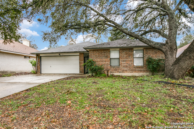 137 Plaza Dr Property Photo 1