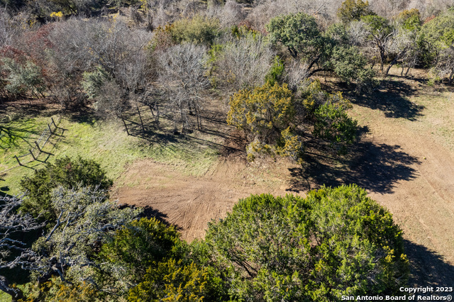 109 N Oak Bluff Blvd Property Photo 4