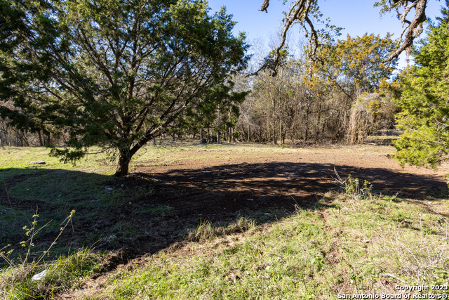109 N Oak Bluff Blvd Property Photo 9