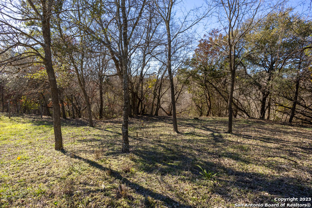 109 N Oak Bluff Blvd Property Photo 13