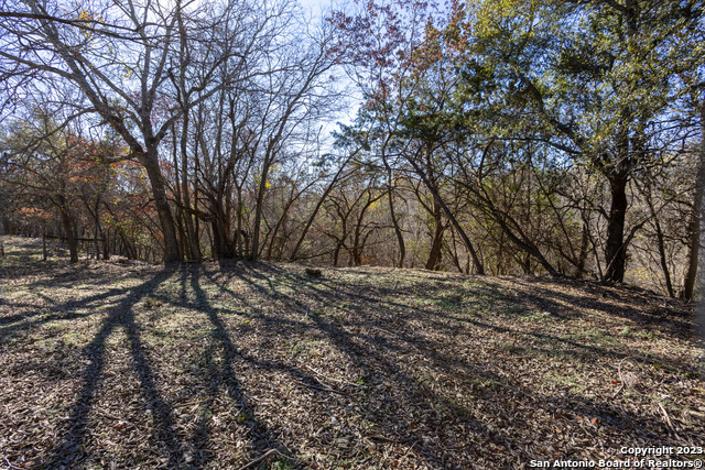 109 N Oak Bluff Blvd Property Photo 15