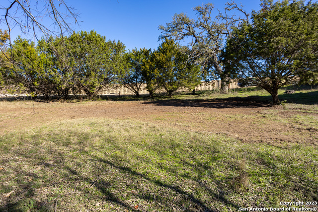 109 N Oak Bluff Blvd Property Photo 23