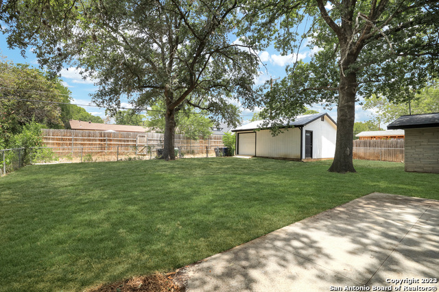 919 Mount Kisco Dr Property Photo 30