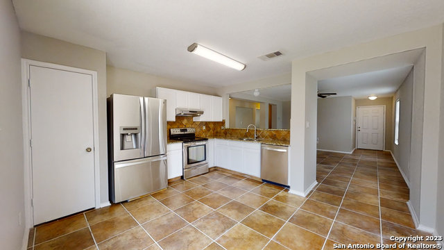 9926 Hawksbill Peak Property Photo 3