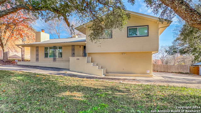 308 Travertine Ln Property Photo 1