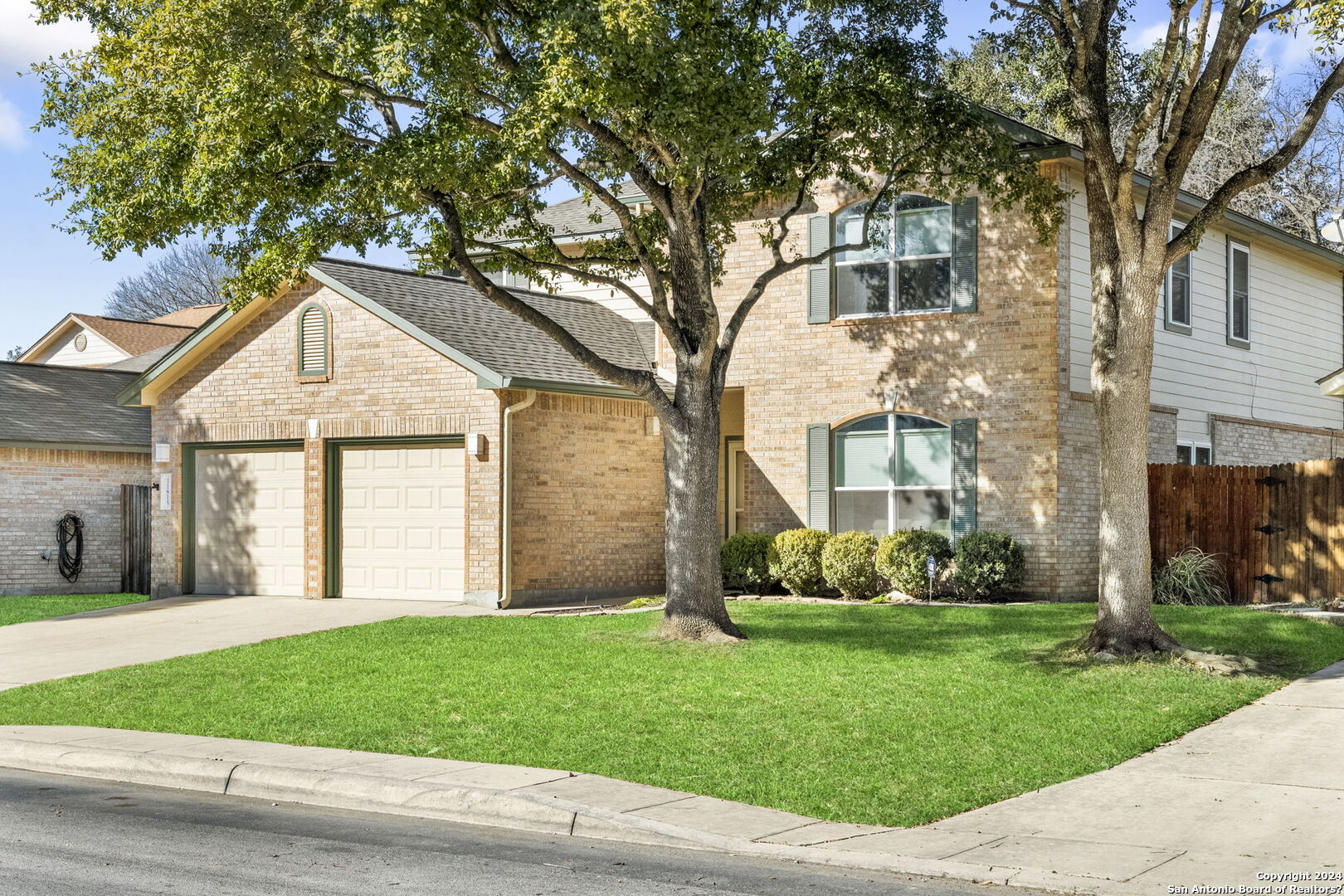 11815 Wheathill Property Photo 1