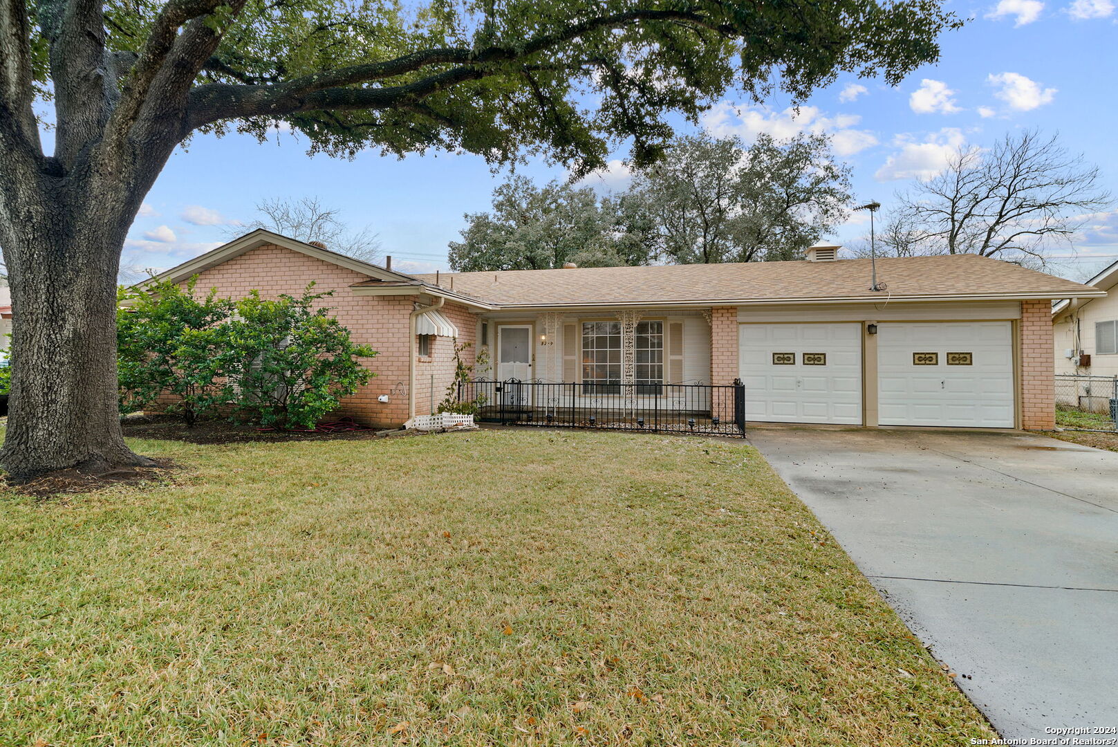 5210 Happiness St Property Photo 1