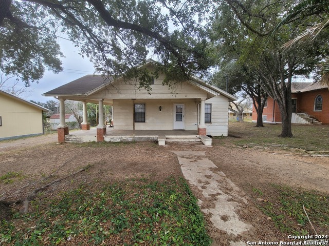 207 W Viggie St Property Photo 1