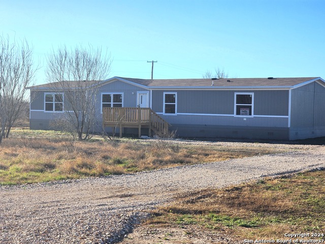 146 Frio Estates Property Photo 1