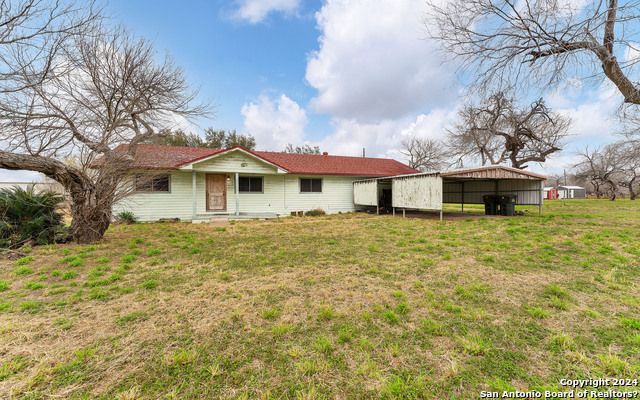 324 E County Road 2210 Property Photo 1