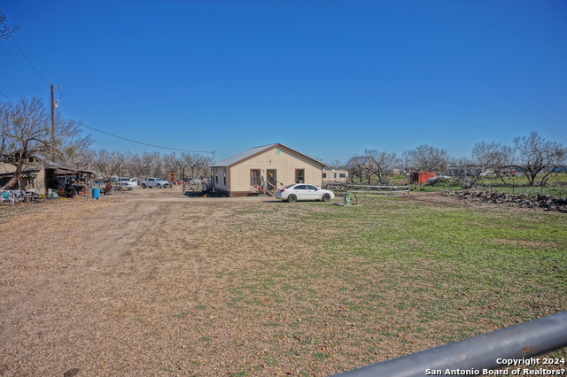 15749 Luckey Rd Property Photo 1