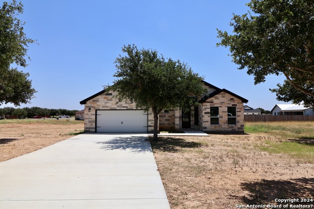 783 Fm 3175 Property Photo 1