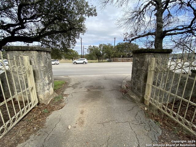 1480 S Main St Property Photo 13