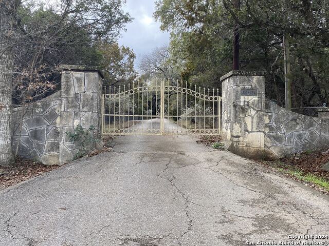 1480 S Main St Property Photo 14