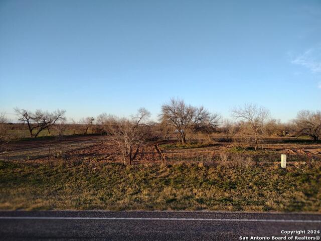 7465 Fm 462 Property Photo 1