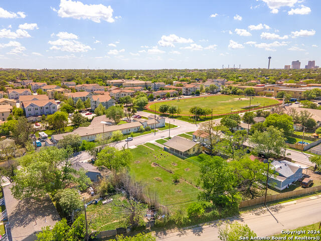 1811 Burleson Property Photo 1