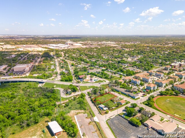 1811 Burleson Property Photo 6