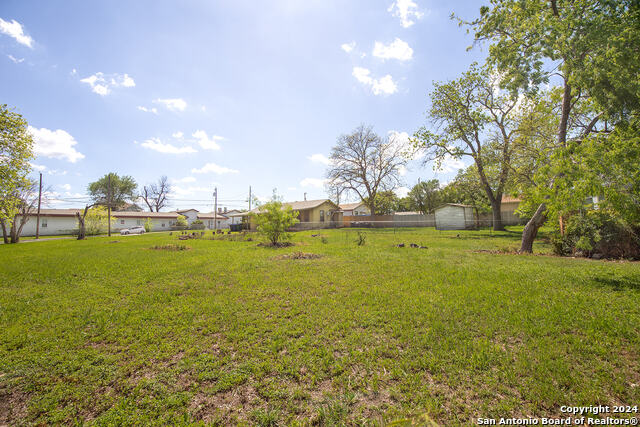 1811 Burleson Property Photo 16