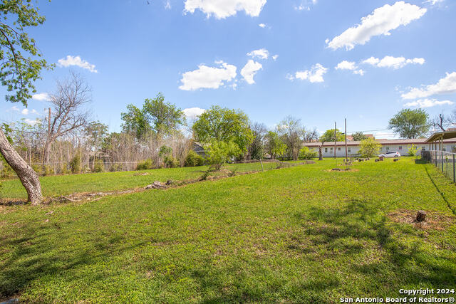 1811 Burleson Property Photo 17