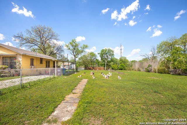 1811 Burleson Property Photo 18