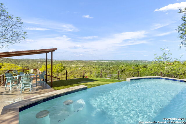 3033 Ridge Crossing Property Photo 1