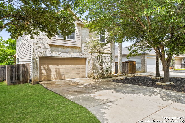 6211 Spotters Ridge Property Photo 1