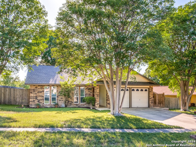 13823 Landmark Hl Property Photo 1