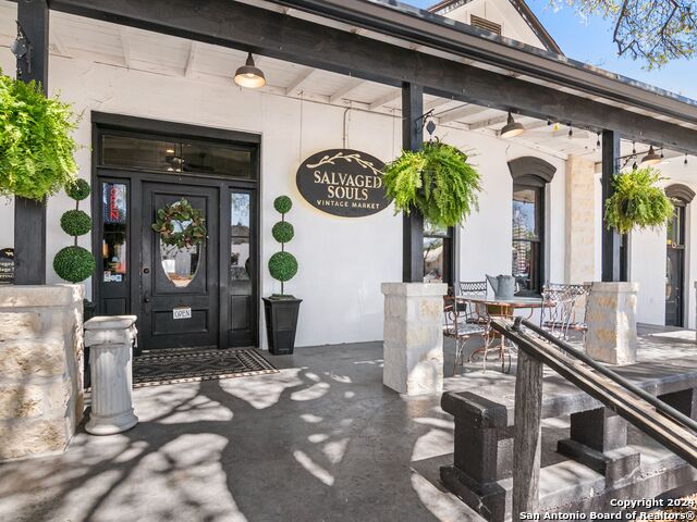 702 Front Street Property Photo 1