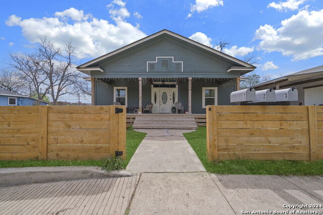 302 Hollenbeck Ave Property Photo