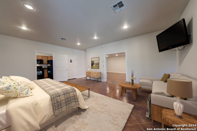 8745 Kirkner Rd Property Photo 18