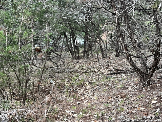 512 Lasso Loop Property Photo 10