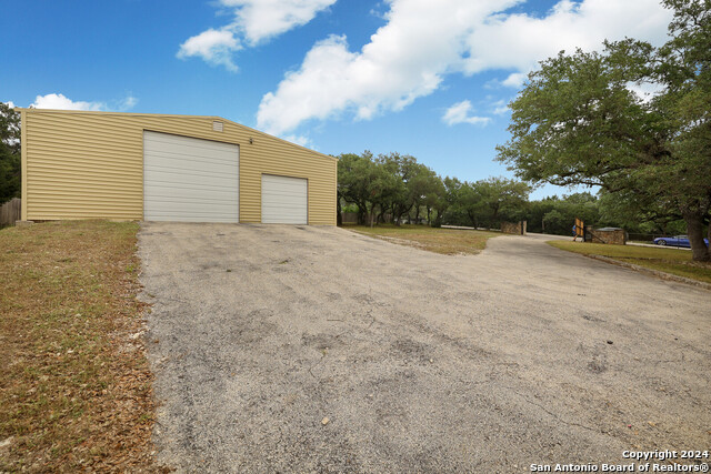 610 Tamarack Dr Property Photo
