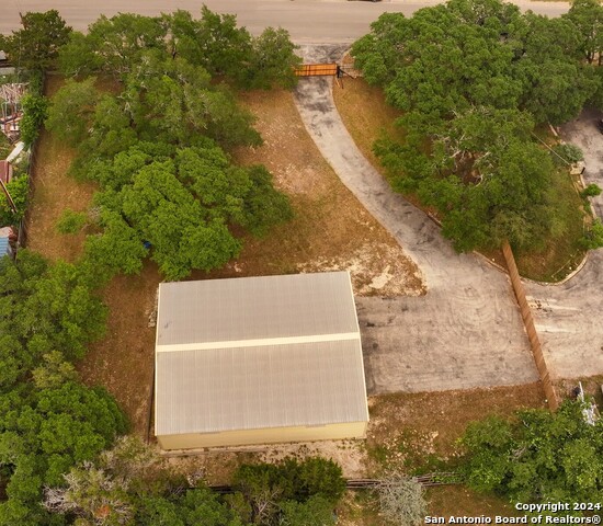 610 Tamarack Dr Property Photo 7