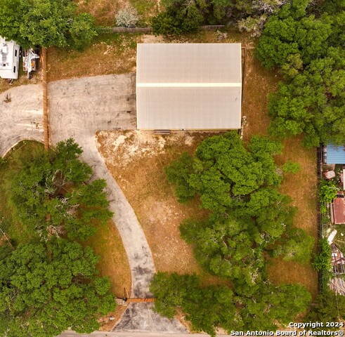 610 Tamarack Dr Property Photo 8