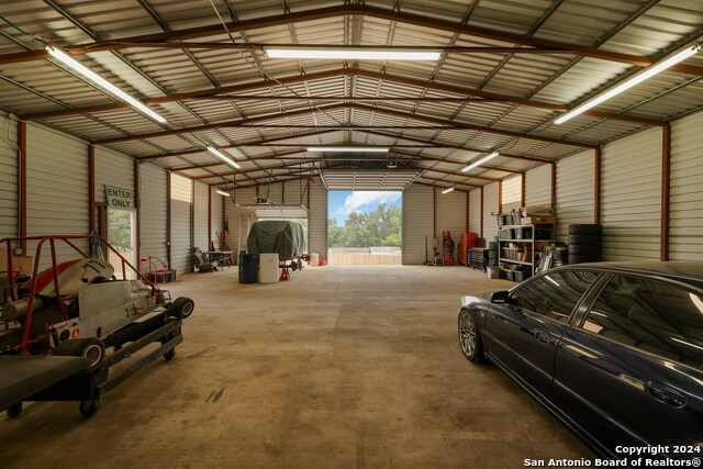 610 Tamarack Dr Property Photo 13