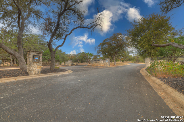10402 Rinder Farm Court Property Photo 6