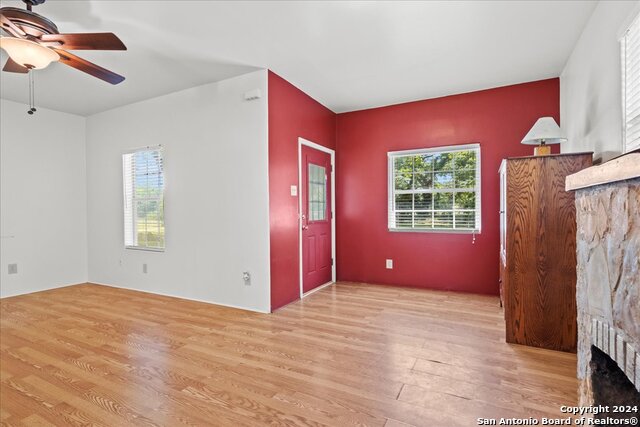 850 Ne Ewelling Lane Property Photo 3