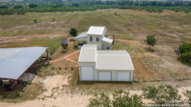 7307 New Sulphur Springs Rd Property Photo 4