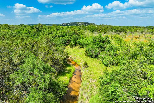 5248 Lower Crabapple Property Photo 4