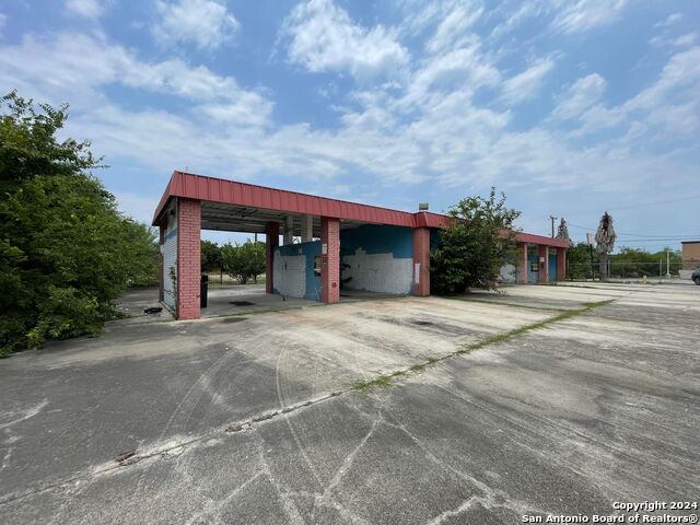 4607 Castle Cross Property Photo 3