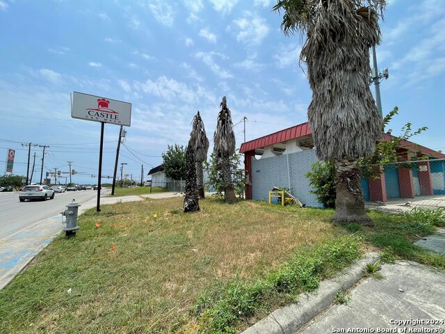 4607 Castle Cross Property Photo 20
