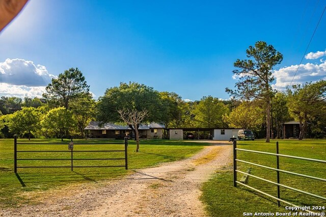 710 Chipman Property Photo 1