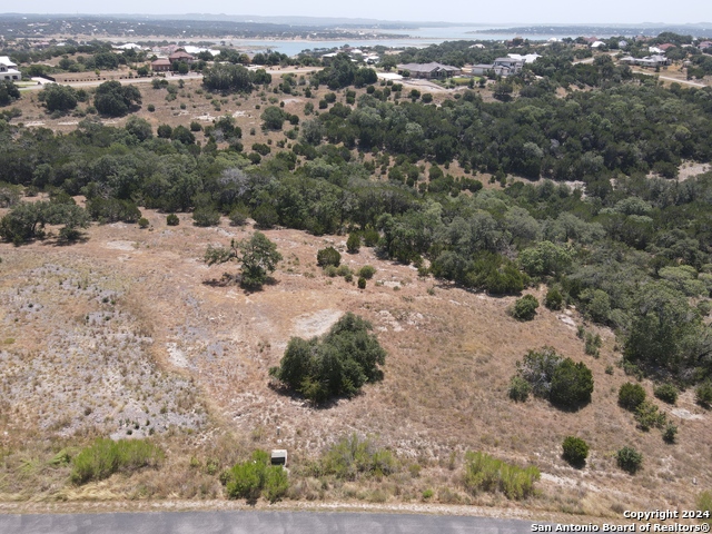 1235 Rio Central Property Photo 5