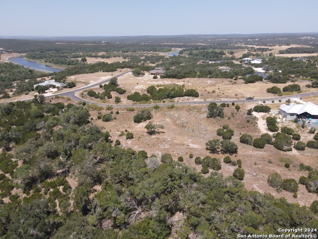 1235 Rio Central Property Photo 8